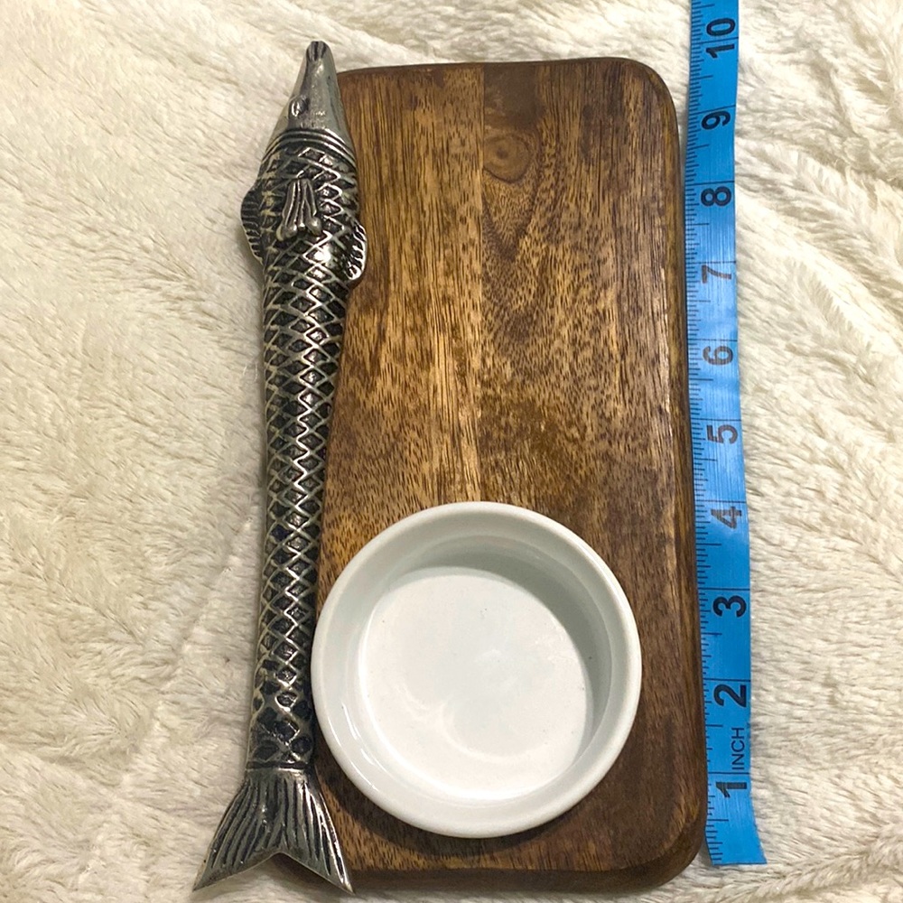 Mud pie mini board with metal fish edging and ramekin bowl